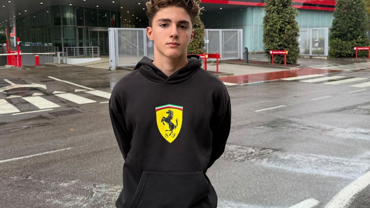 Alp Aksoy Ferrari Sürücü Akademisi kadrosuna katıldı
