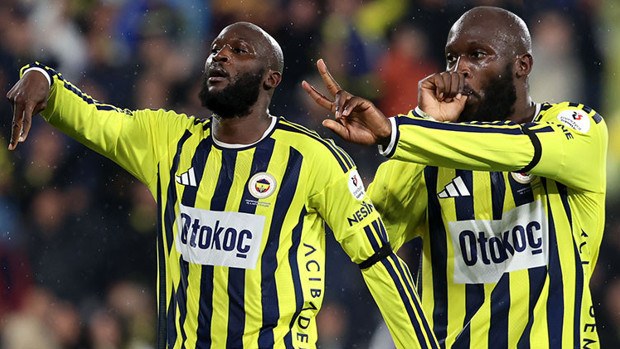 Romelu Lukaku Fenerbahçe formasıyla ilk golünü Alanyaspor'a attı